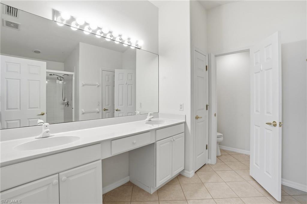 Main Bathroon Duel Sinks