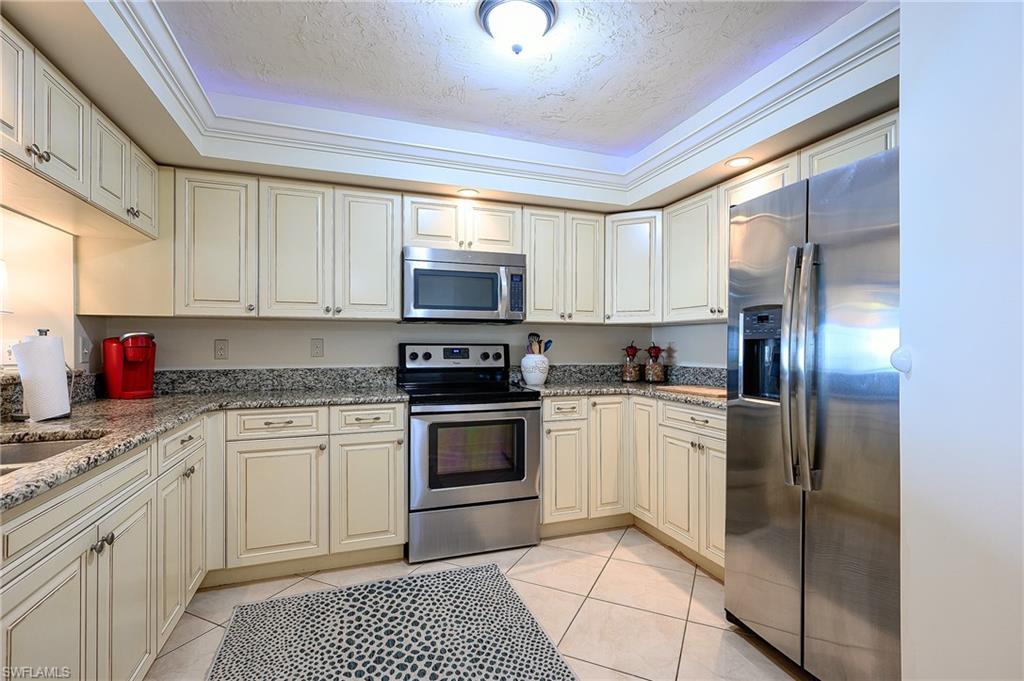 25 Bluebill AVE 403 photo 14
