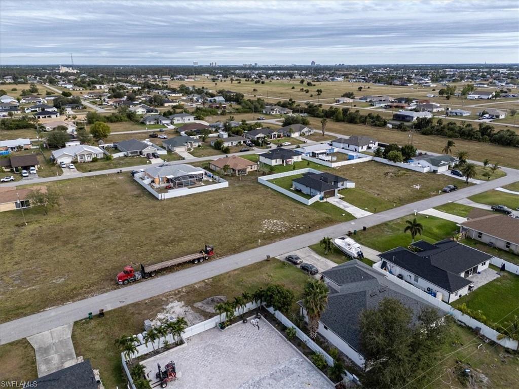 Birds eye view of property