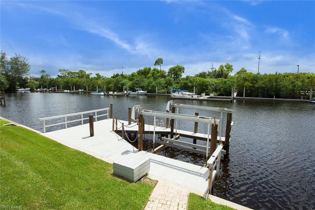 2048 Harbor LN photo 30