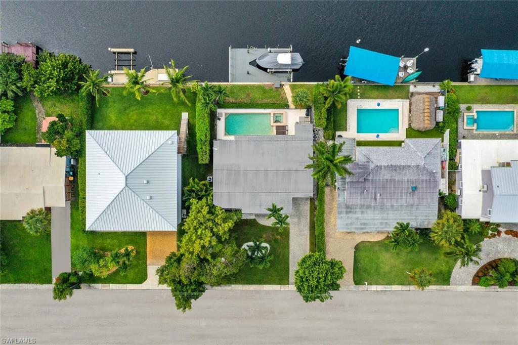 2048 Harbor LN photo 34