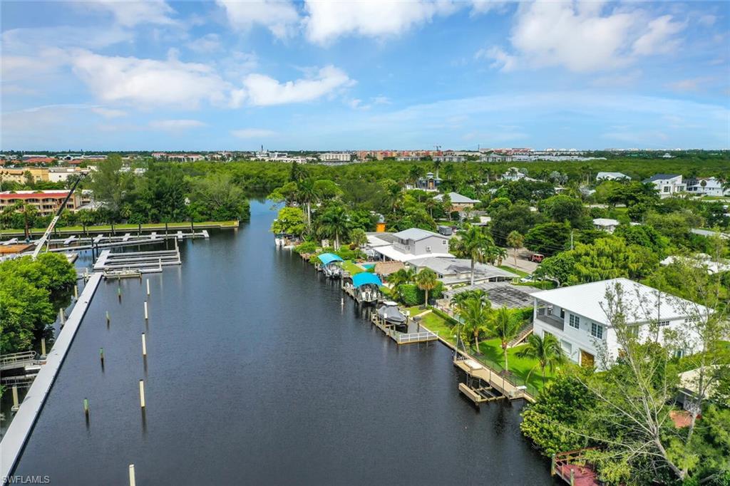 2048 Harbor LN photo 33