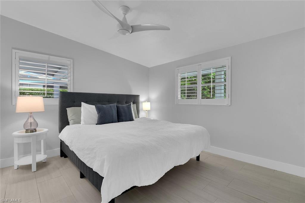 2048 Harbor LN photo 14