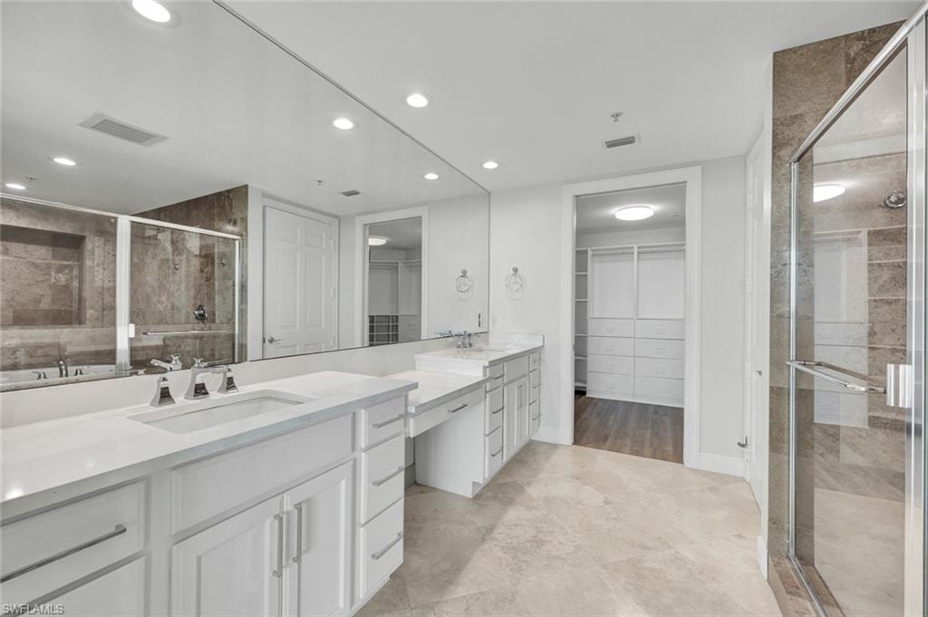 275 Indies WAY 1703 photo 17