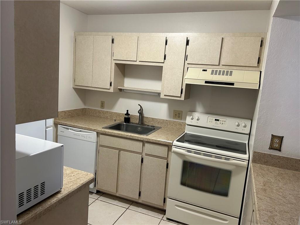 6494 Royal Woods DR 2 photo 7