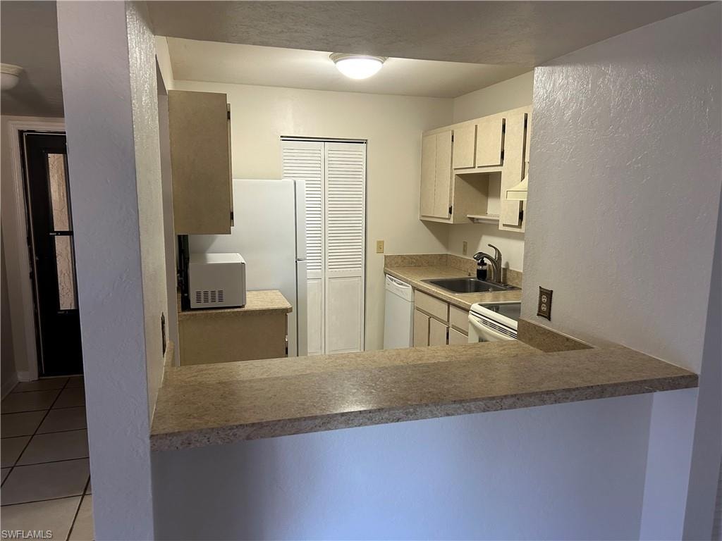 6494 Royal Woods DR 2 photo 9