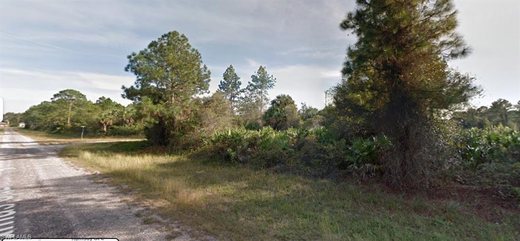 1230 Ramus ST E photo 6