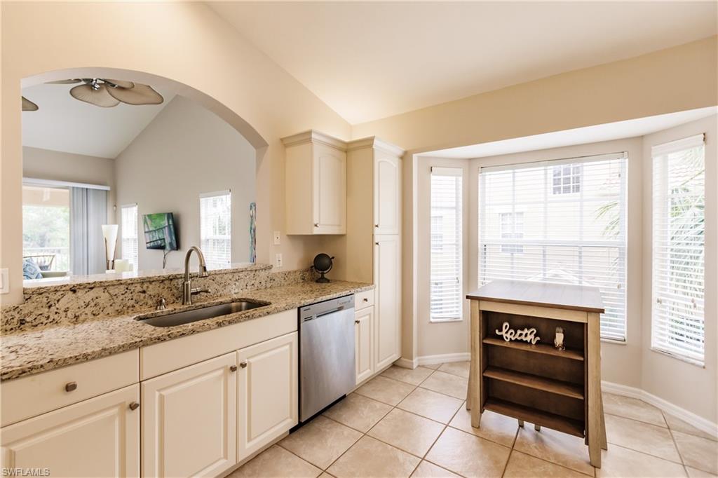 20101 Seagrove ST 708 photo 19