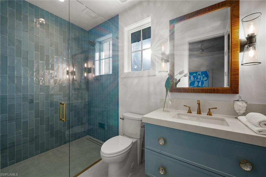 506 Neapolitan LN photo 32