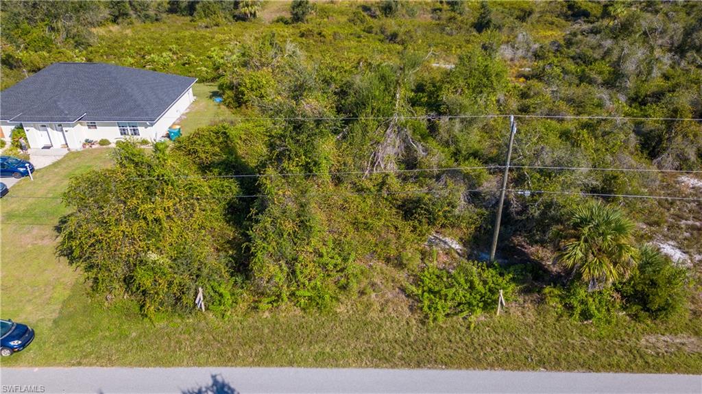 Aerial view of property and surrounding area