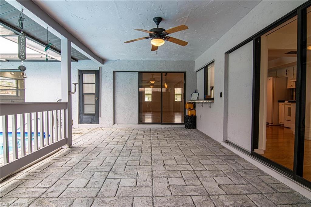Enjoy the nice large covered portion of the lanai! Great area for "dining out"!
