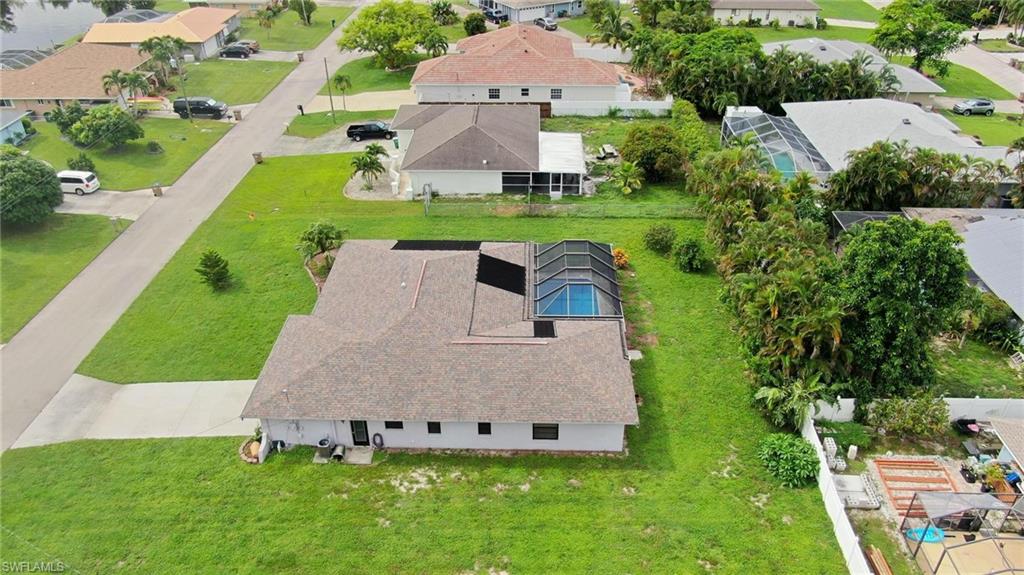 Located on oversized 3 lot, .34acre, 15,000sq/ft, piece of property!