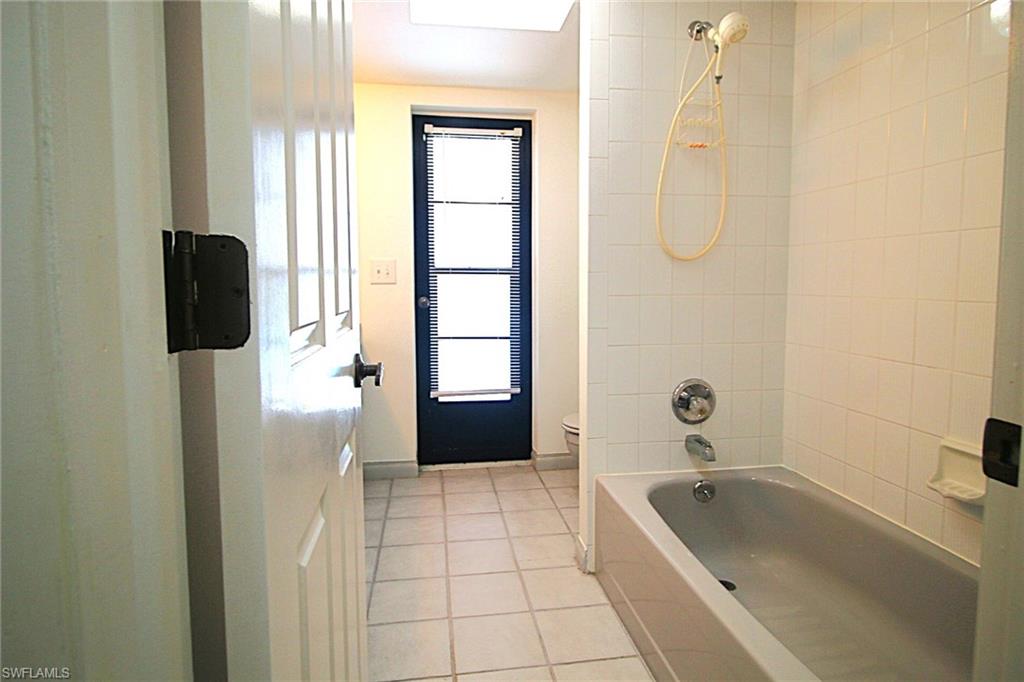 A POOL BATH is great feature especially for the kids!