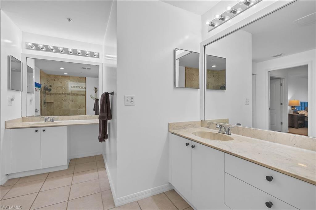 14817 Laguna DR 203 photo 17
