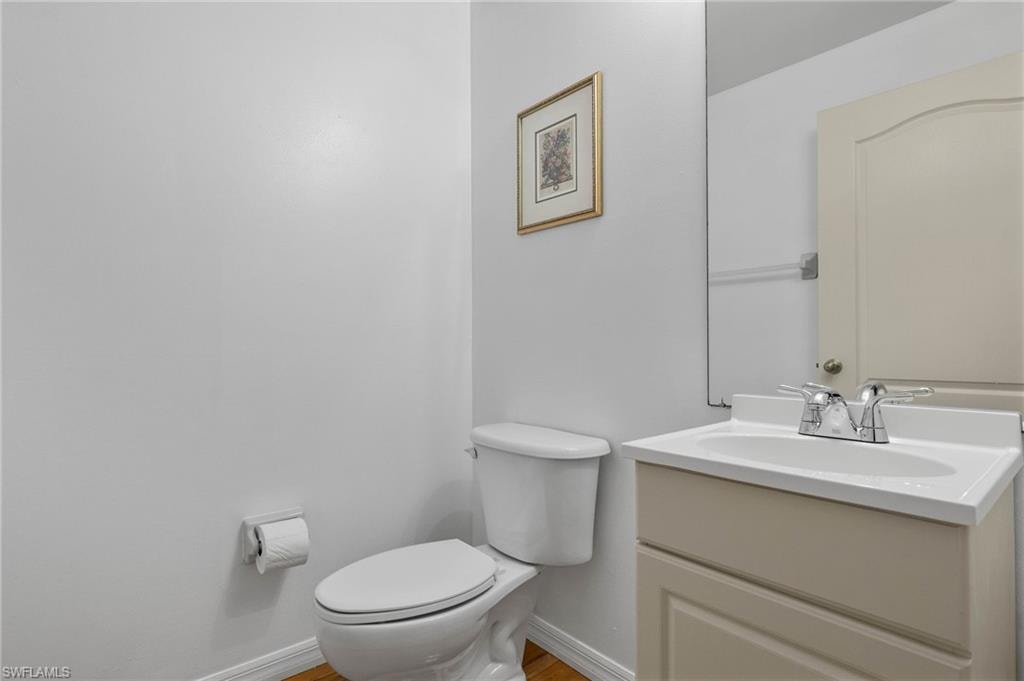 14817 Laguna DR 203 photo 22