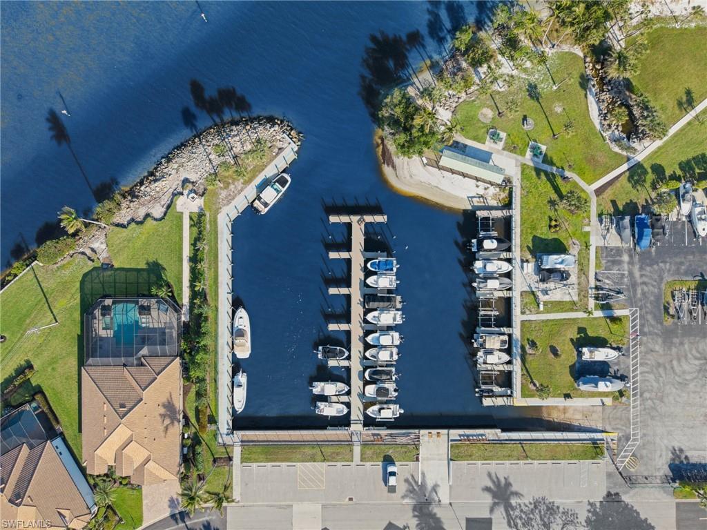 14817 Laguna DR 203 photo 41