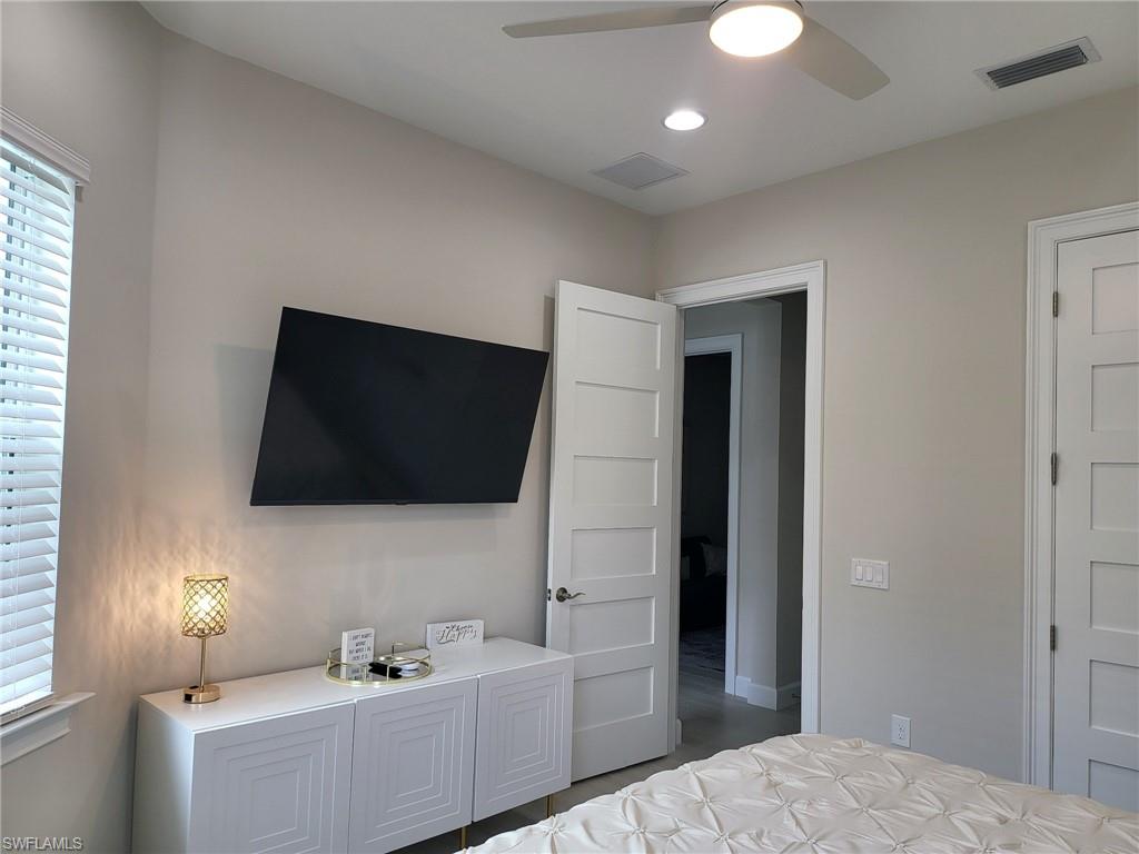 8909 Yucatan CT photo 17