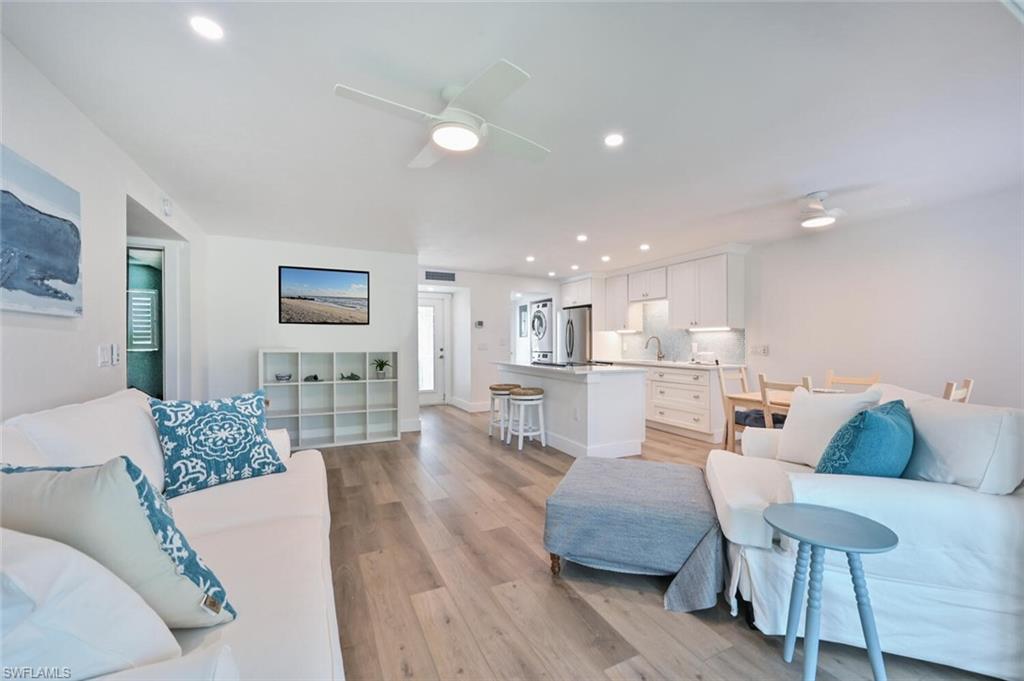250 7th AVE S 202