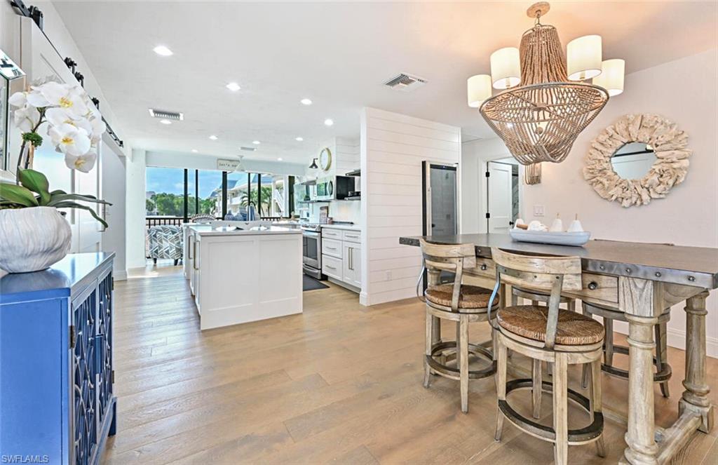 Kitchen / Dining