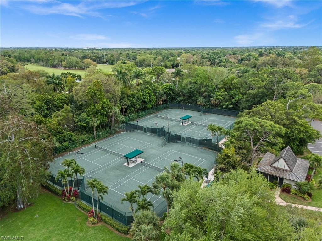Tennis & Pop Tennis Courts