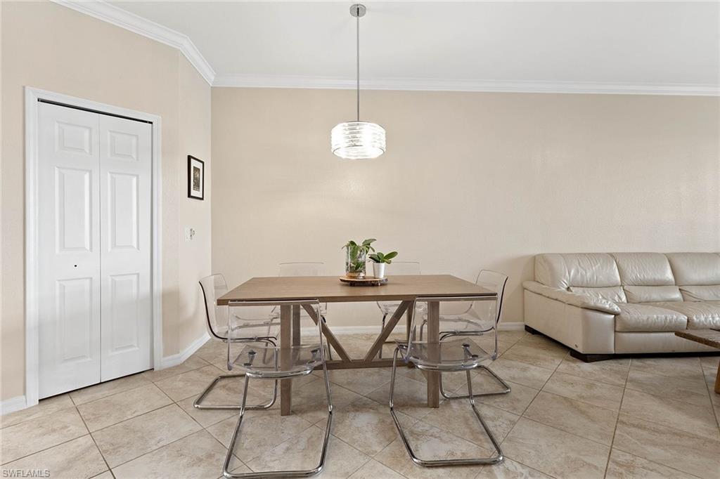 2667 Blossom WAY photo 9