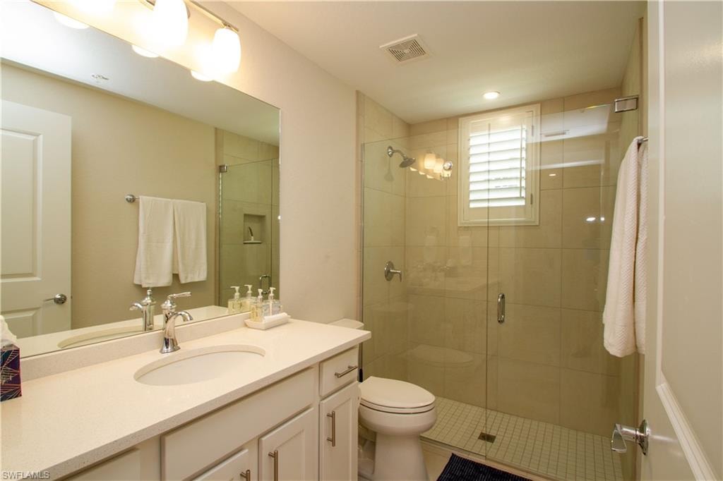 172 Indies DR E 8-102 photo 23