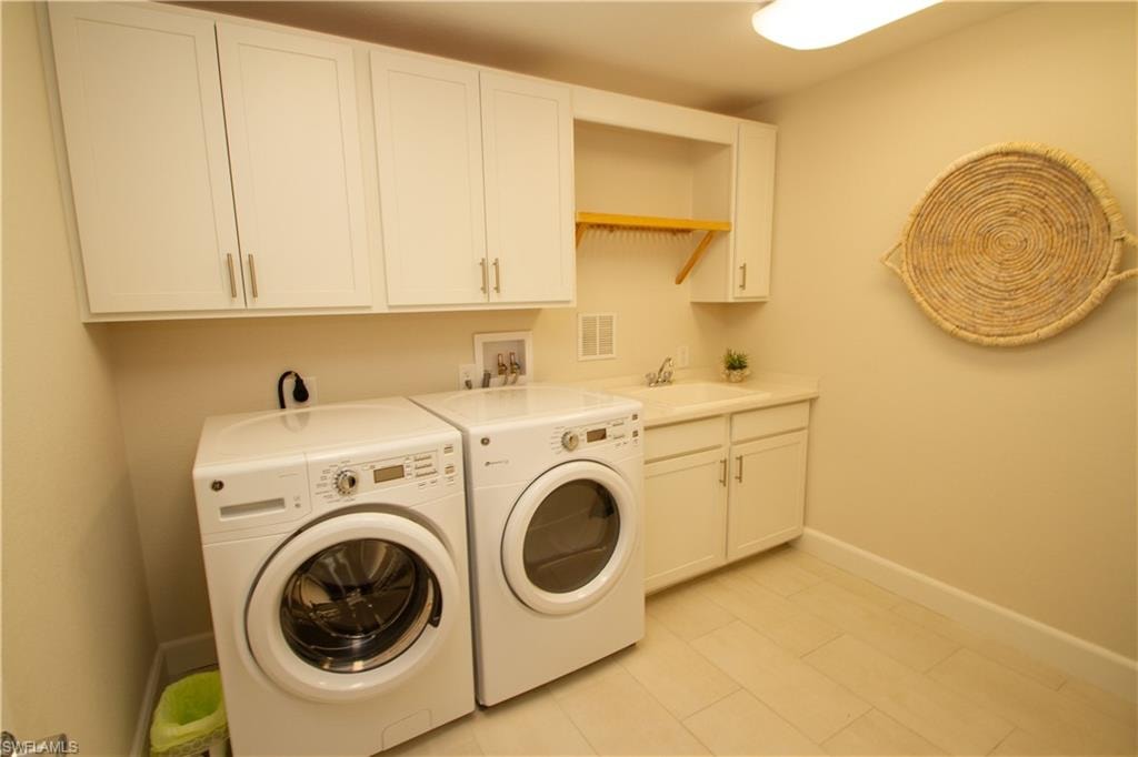 172 Indies DR E 8-102 photo 28