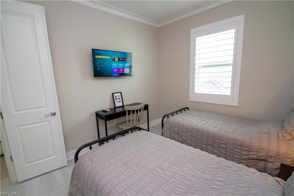 251 Indies DR E 202 photo 27