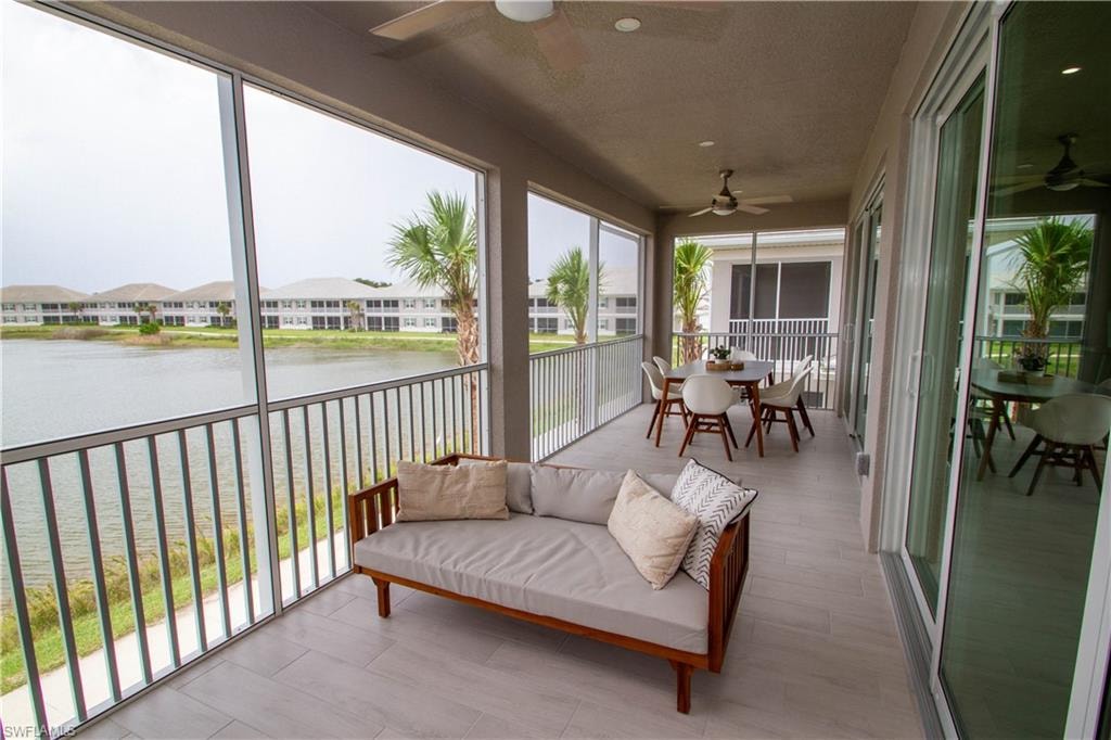 251 Indies DR E 202 photo 37