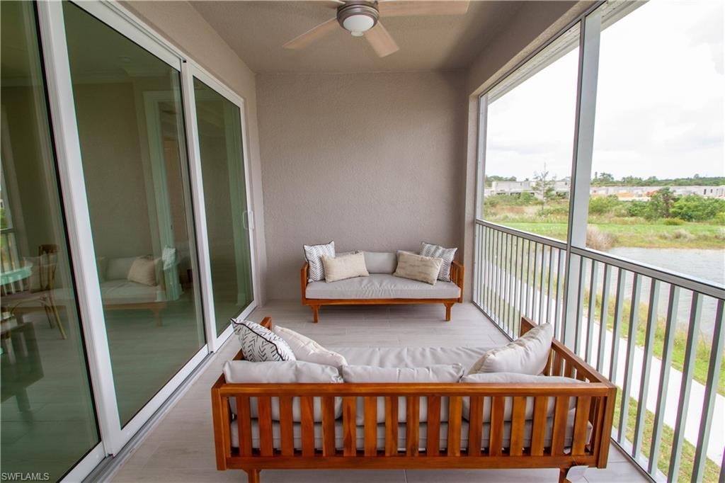 251 Indies DR E 202 photo 39