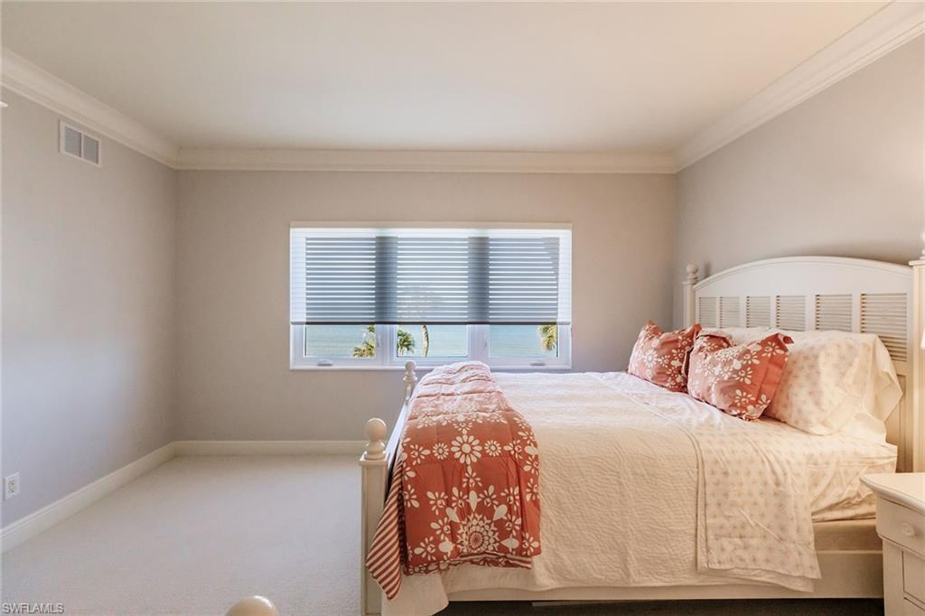 2885 Gulf Shore BLVD N 302 photo 27