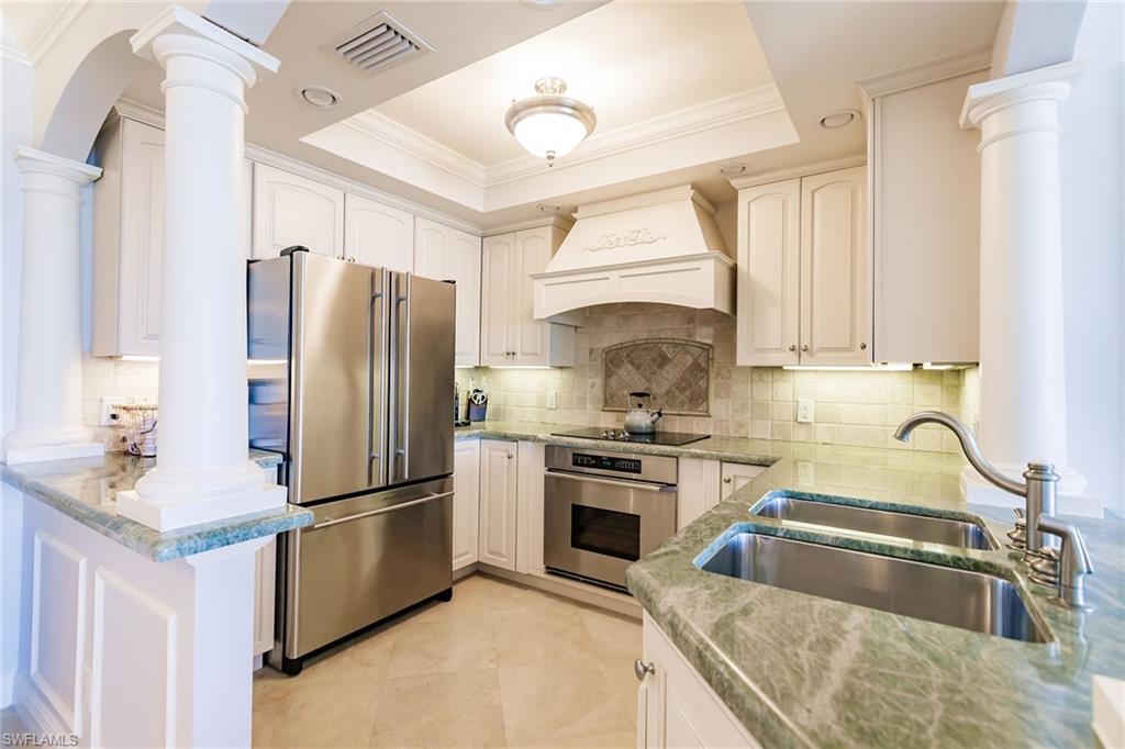 2885 Gulf Shore BLVD N 302 photo 13