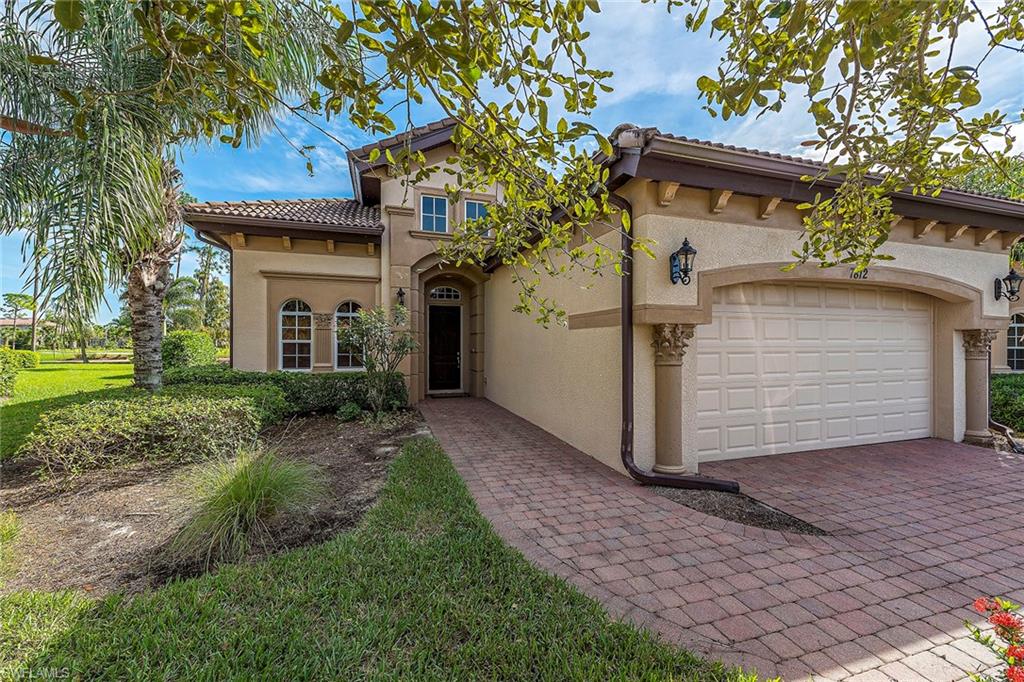 7812 Valencia CT