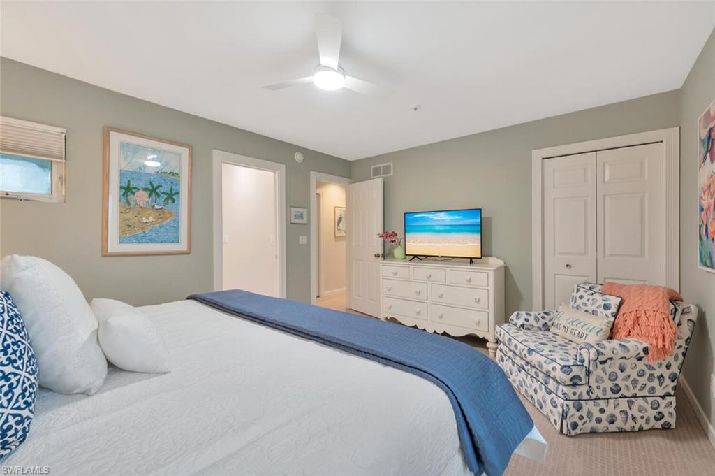 Primary Bedroom/King Bed
