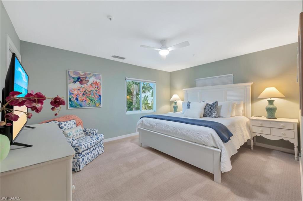 Primary Bedroom/King Bed