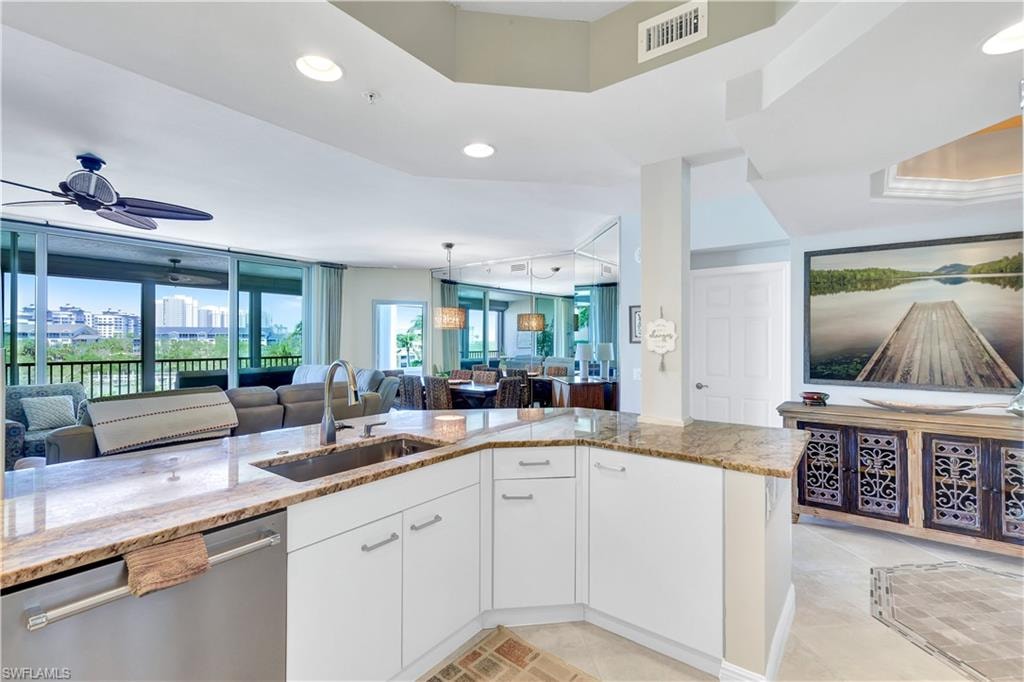 430 Cove Tower DR 403 photo 8