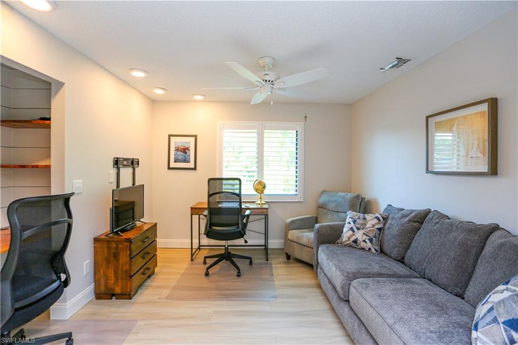 5733 Deauville CIR G308 photo 24