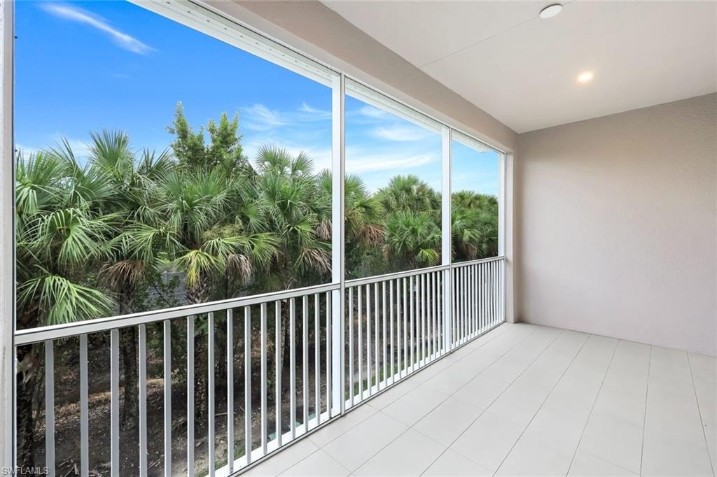 Upper Level Balcony