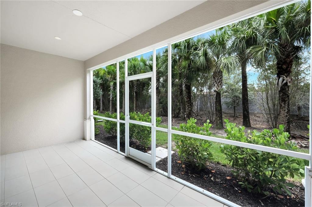 Ground floor Lanai - Greenspace access