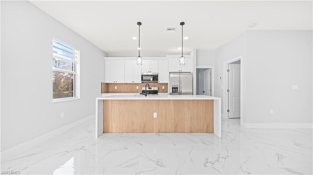 1110 Garibaldi ST E photo 13