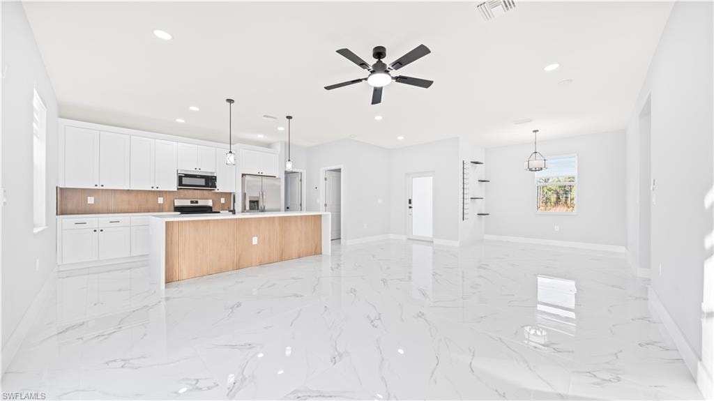 1110 Garibaldi ST E photo 15