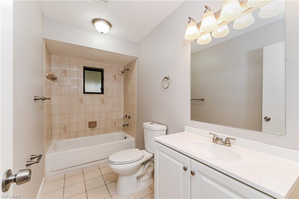 1005 SW 22nd TER photo 9