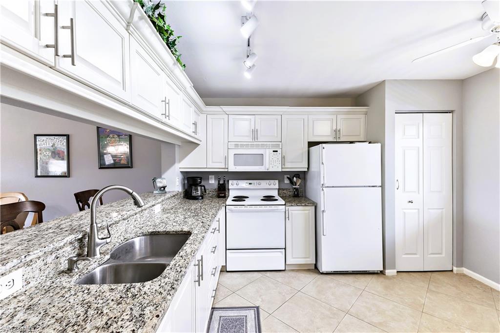 1001 Eastham WAY C-206 photo 10