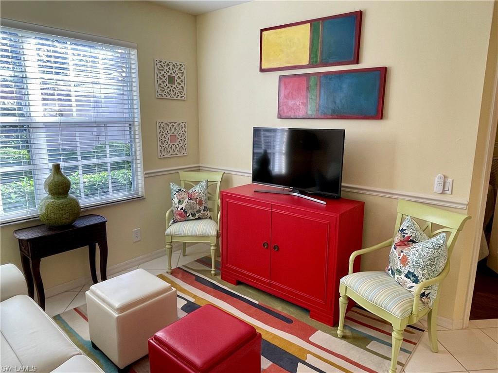 Alternate Open Den View