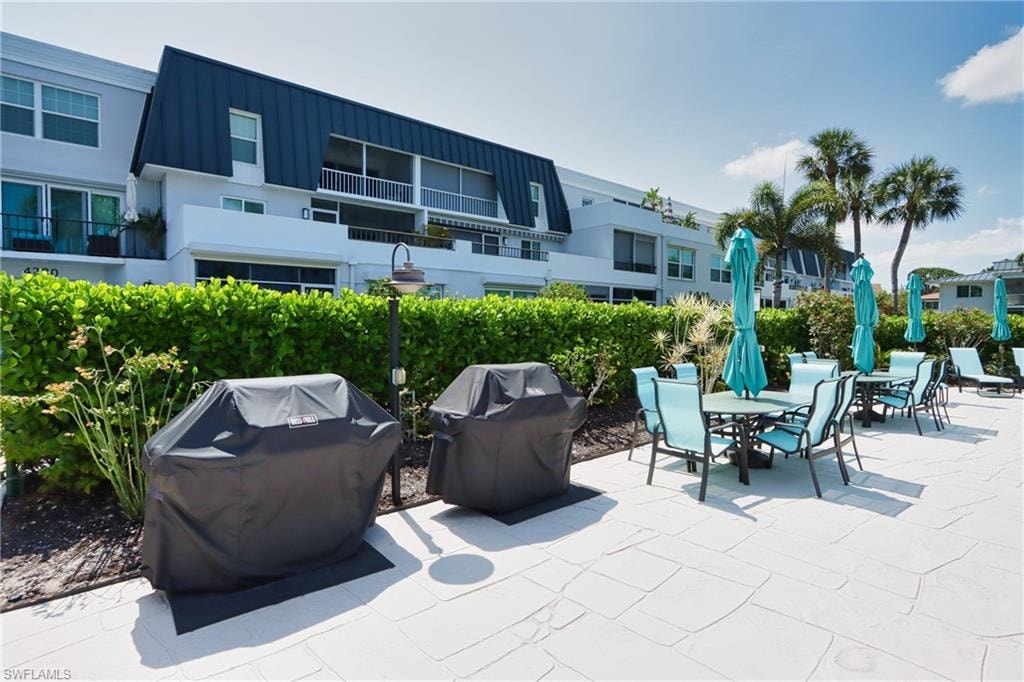 Pool Deck & BBQ Grills