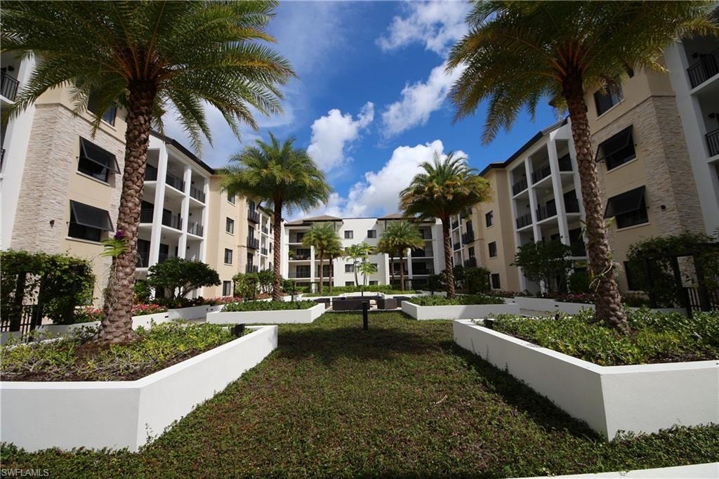 Building Courtyard Area