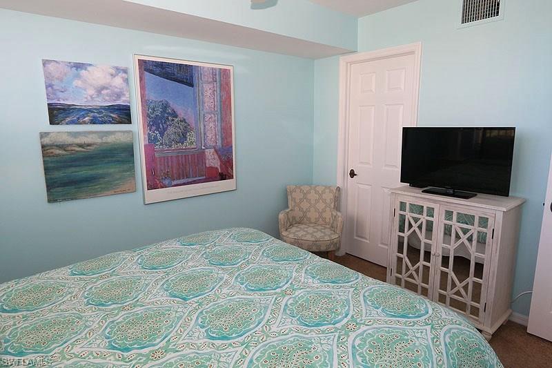 Alternate Guest Bedroom View