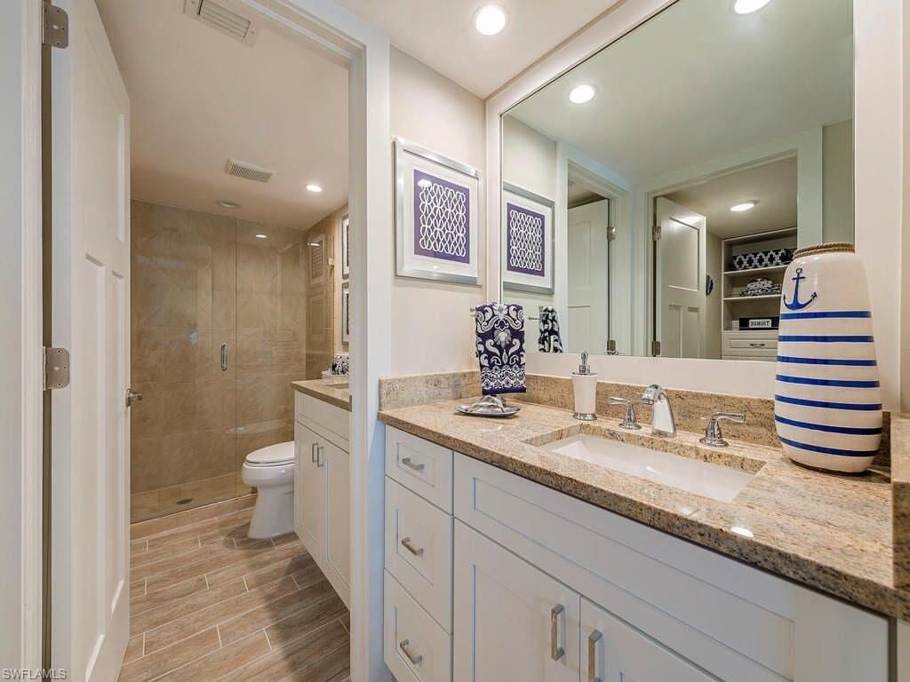 900 Misty Pines CIR 203 photo 9