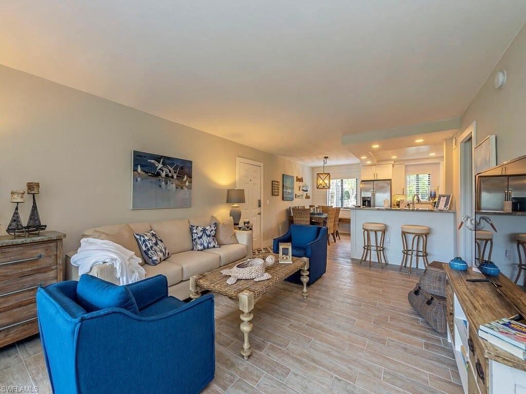 900 Misty Pines CIR 203