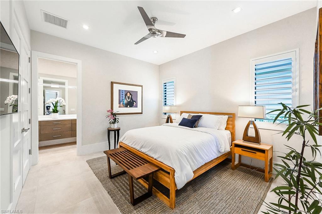 4646 Crayton RD photo 15